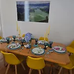 Casa Apito Dourado * Ponta Delgada (Sao Miguel)